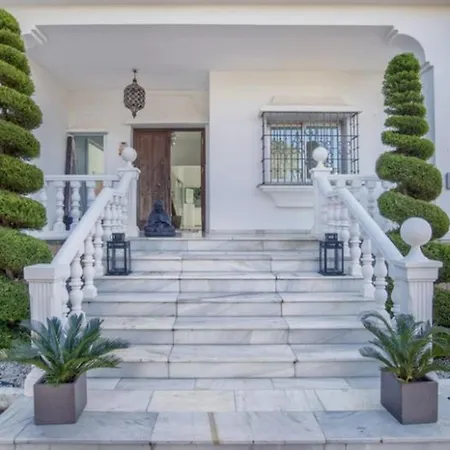 Villa De 6 En Marbella Con Y Piscina Privada - Es-175-10 *